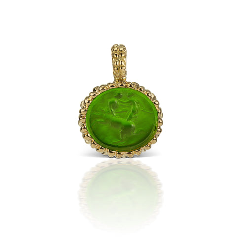 Emerald Green Pendant in 18K Yellow Gold